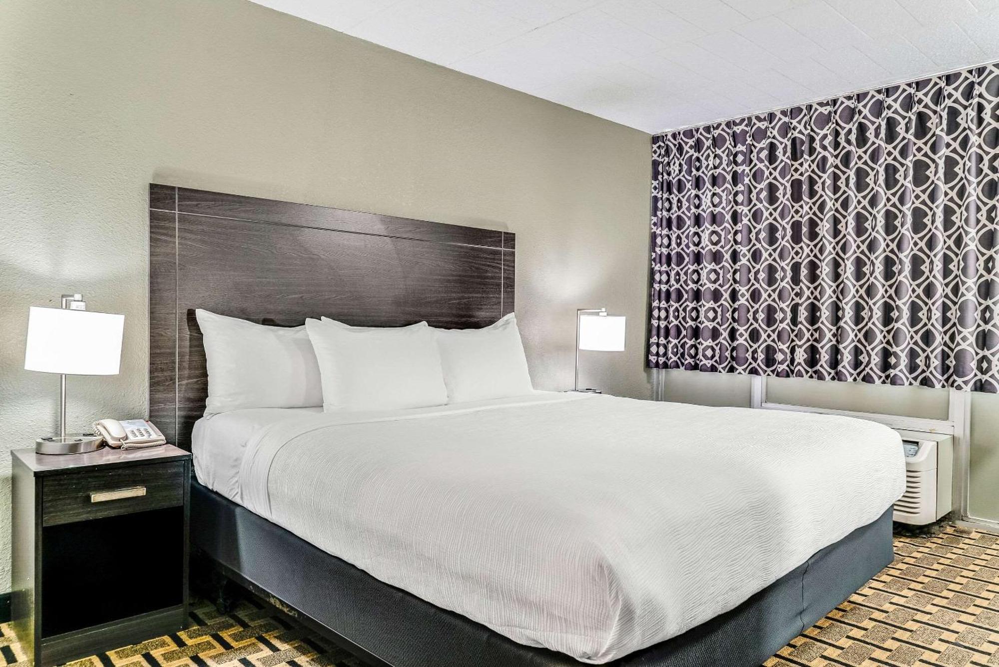 Quality Inn Detroit Downtown Екстериор снимка