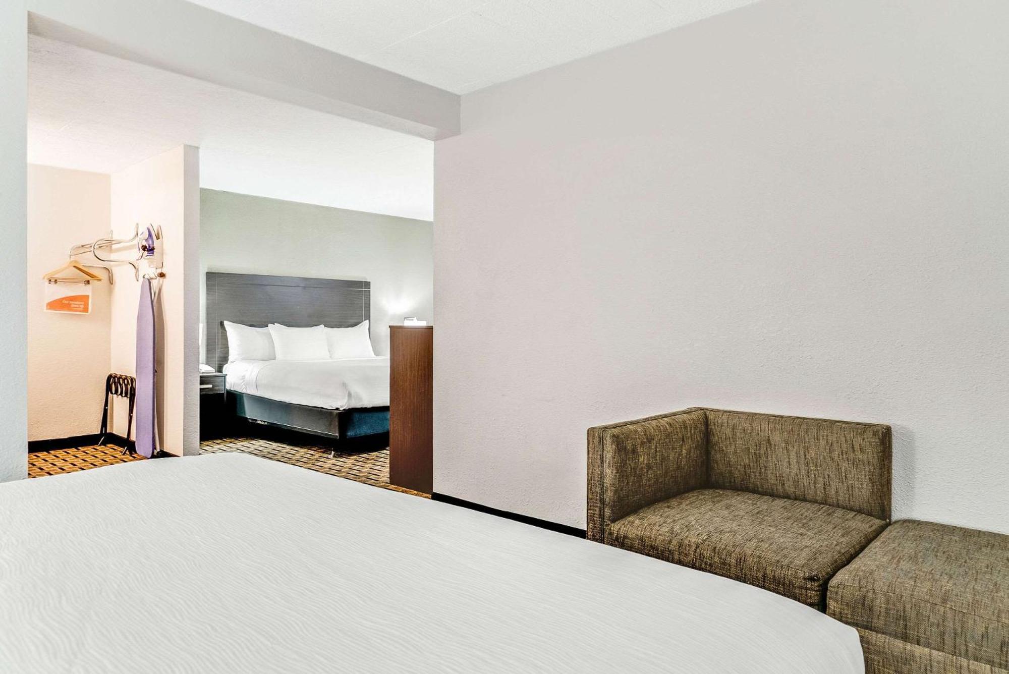 Quality Inn Detroit Downtown Екстериор снимка