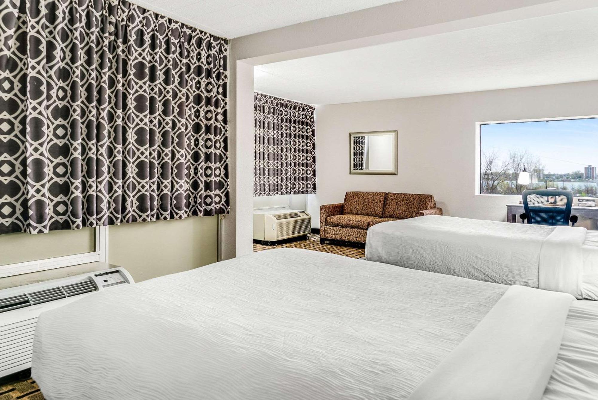 Quality Inn Detroit Downtown Екстериор снимка